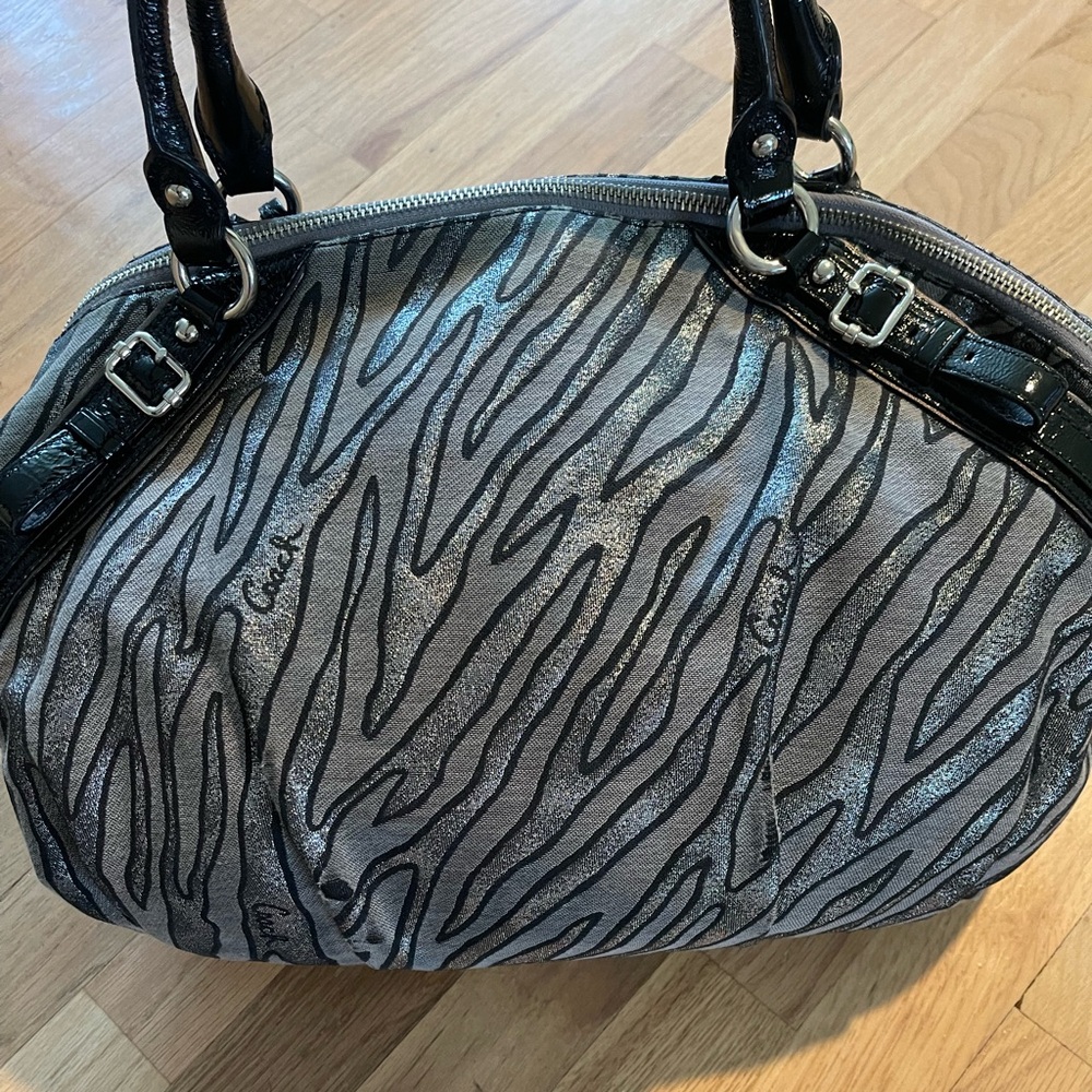 😍Coach Limited Edition Madison Sophia Lurex
Zebra handbag & matching wallet🤍 - Picture 4 of 11